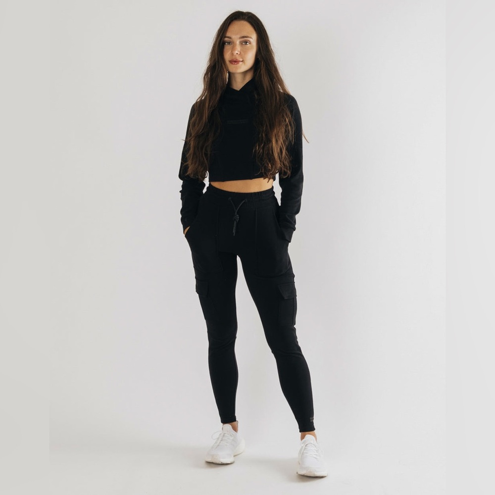 Alphalete: Black Identity Cargo Pants